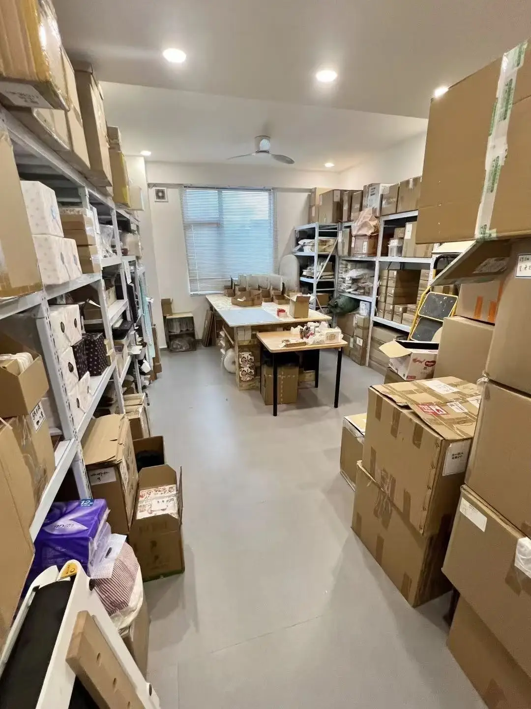 2025 New Factory Wholesale Retro Style Design Trendy Women