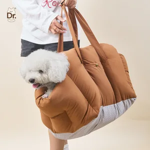 Custom Logo Lightweight Portable Outdoor Travel Cat Carrying Bag Backpack Puffy Tote Dog Purse Carrier Pet Carrier Bag for Puppy