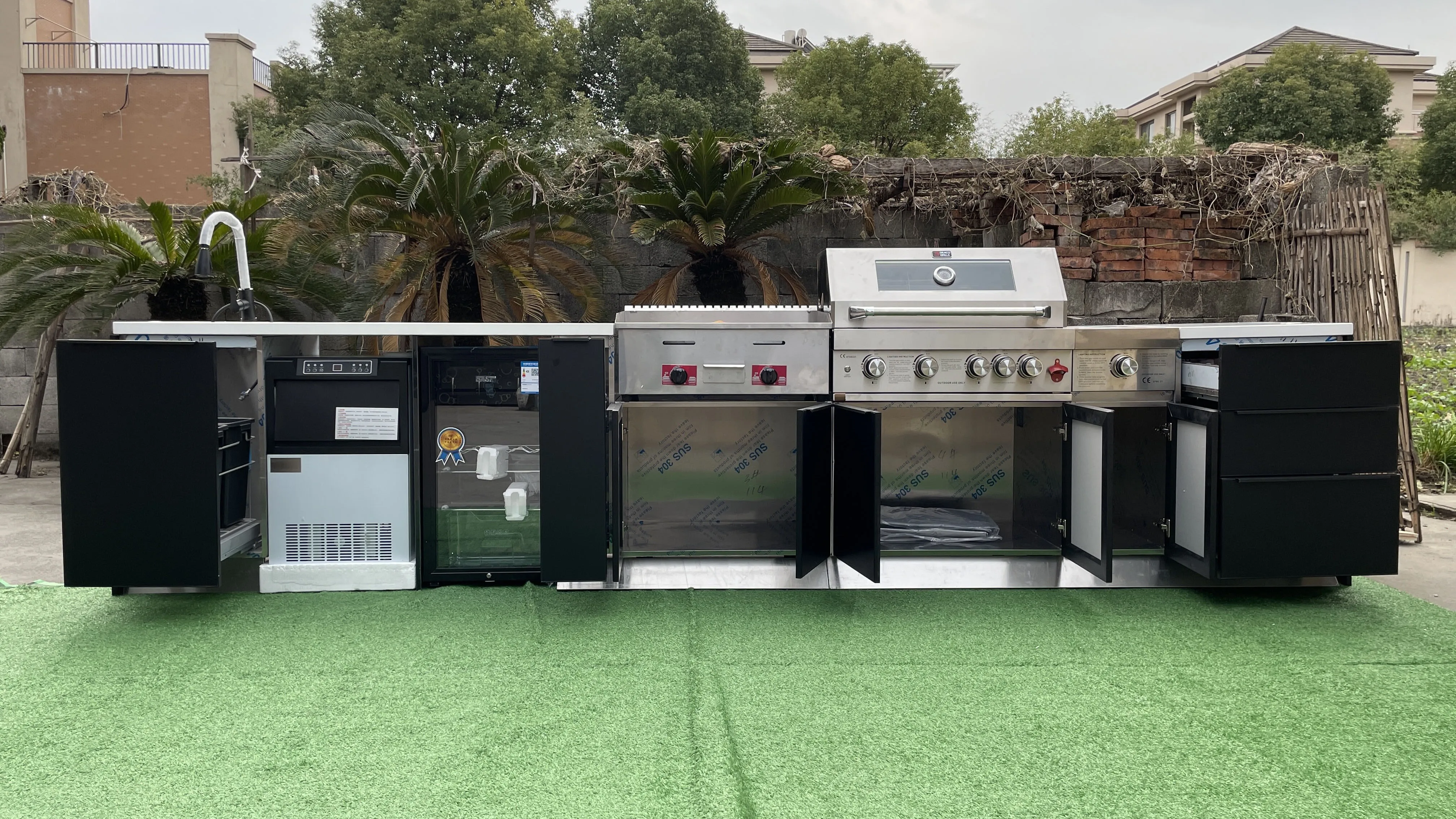 Hot Sale Waterproof Matt Black Lacquer Modern Design Aluminum Glass