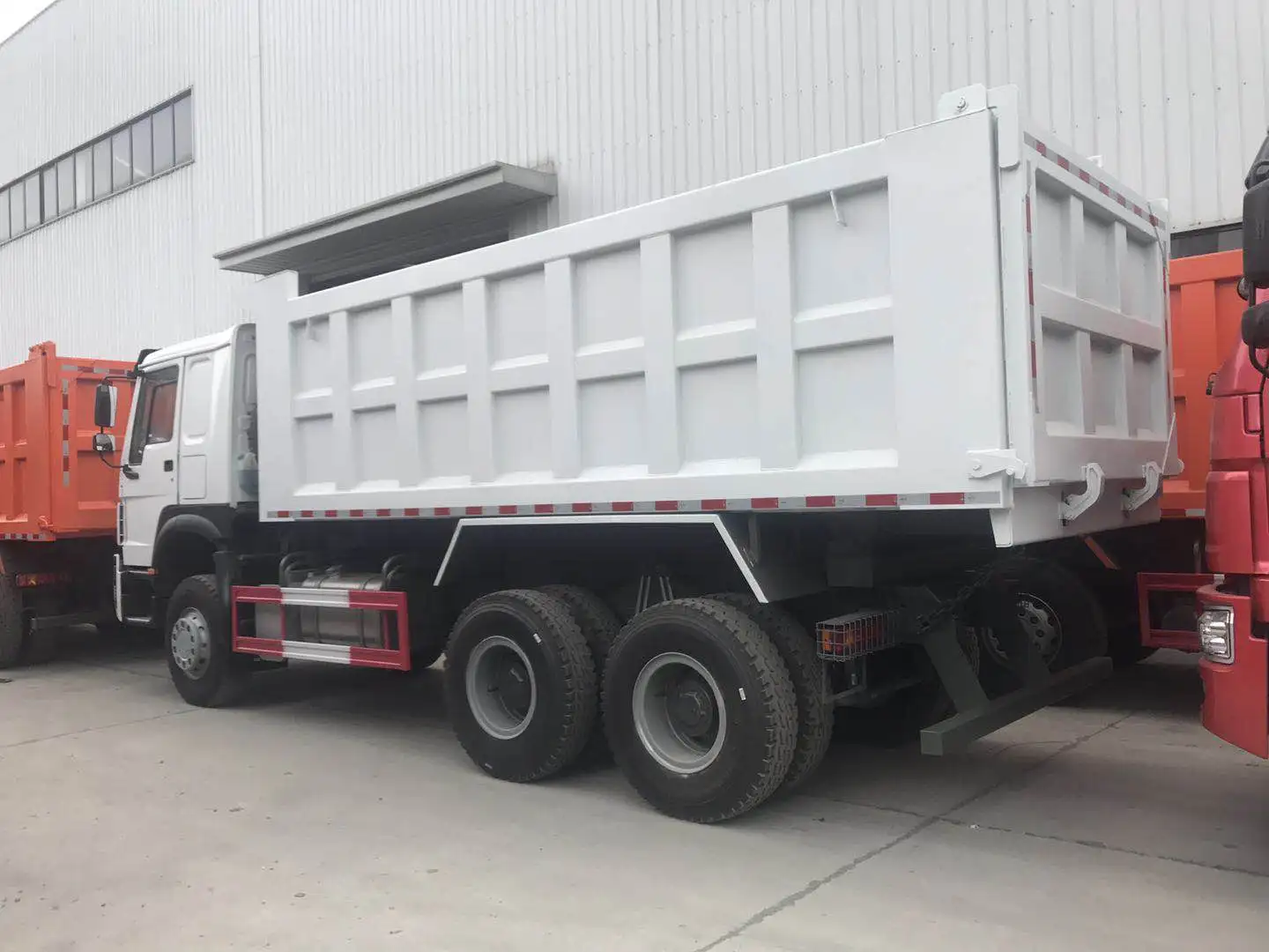 HOWO Good Sale ZZ3257N3647A Dump Truck  in Bangladesh