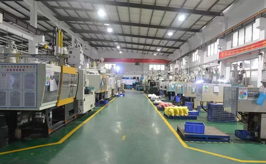 Cangzhou Phoenix Breeding Equipment Co., Ltd. 3