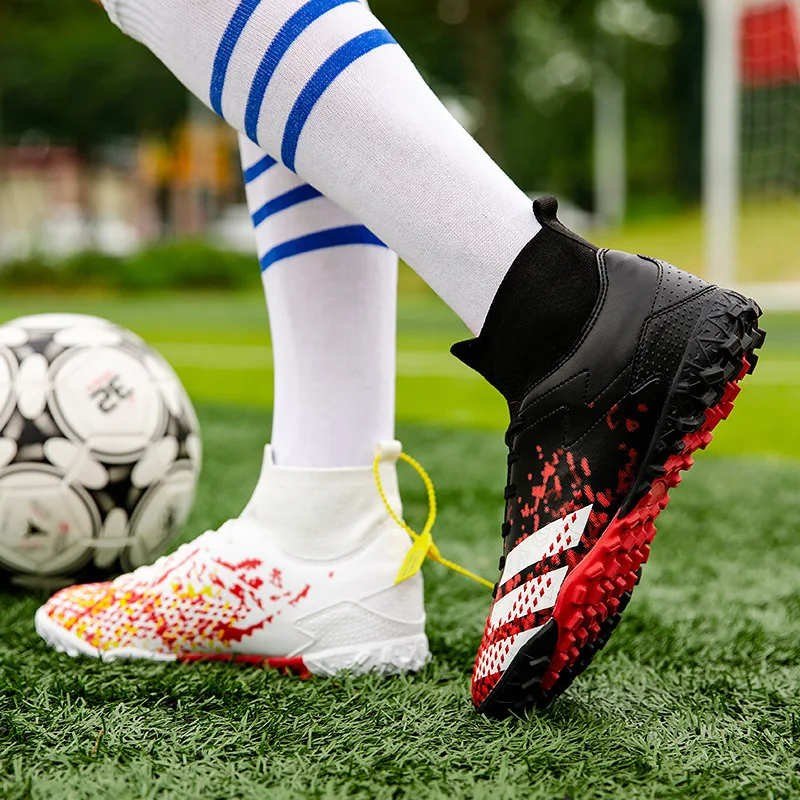 Botas de Fútbol para Hombre Zapatos de fútbol con Picos Altos Zapatos de  Fútbol para Niños Botas de Fútbol Tacos Zapatos de Entrenamiento  Profesional al Aire Libre Zapatillas de Deporte – DailyGrana