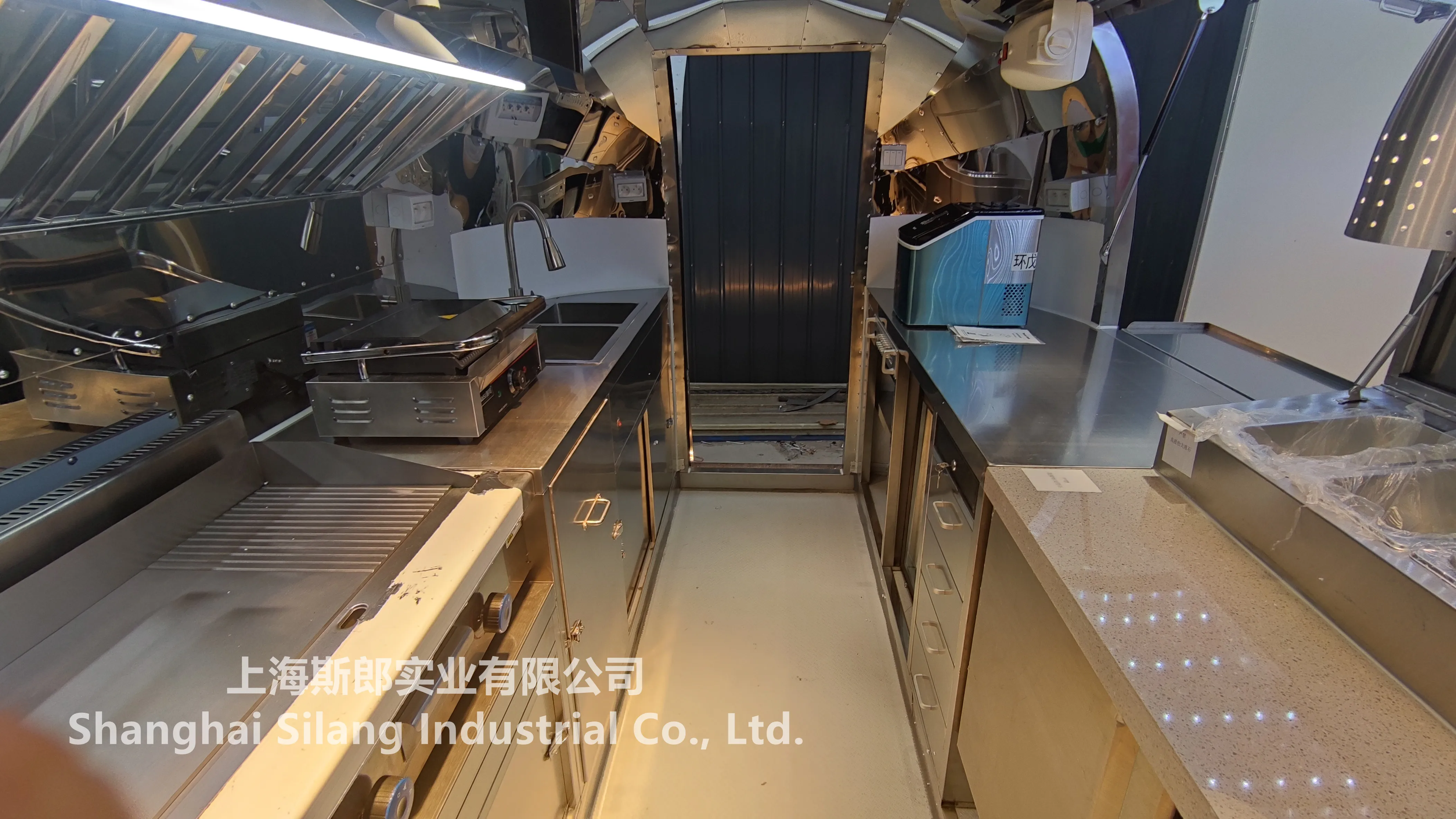 Airstream mobile camper kitchen pizza trailer with various cooking equipments salad refrigeration churro coffee food cart details