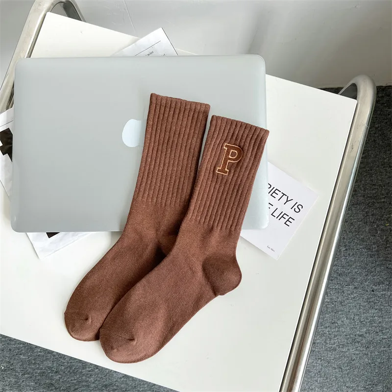 2023 заводской производитель женские носки модные с вышивкой и буквенным логотипом на