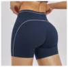 Pantalón corto azul abismo