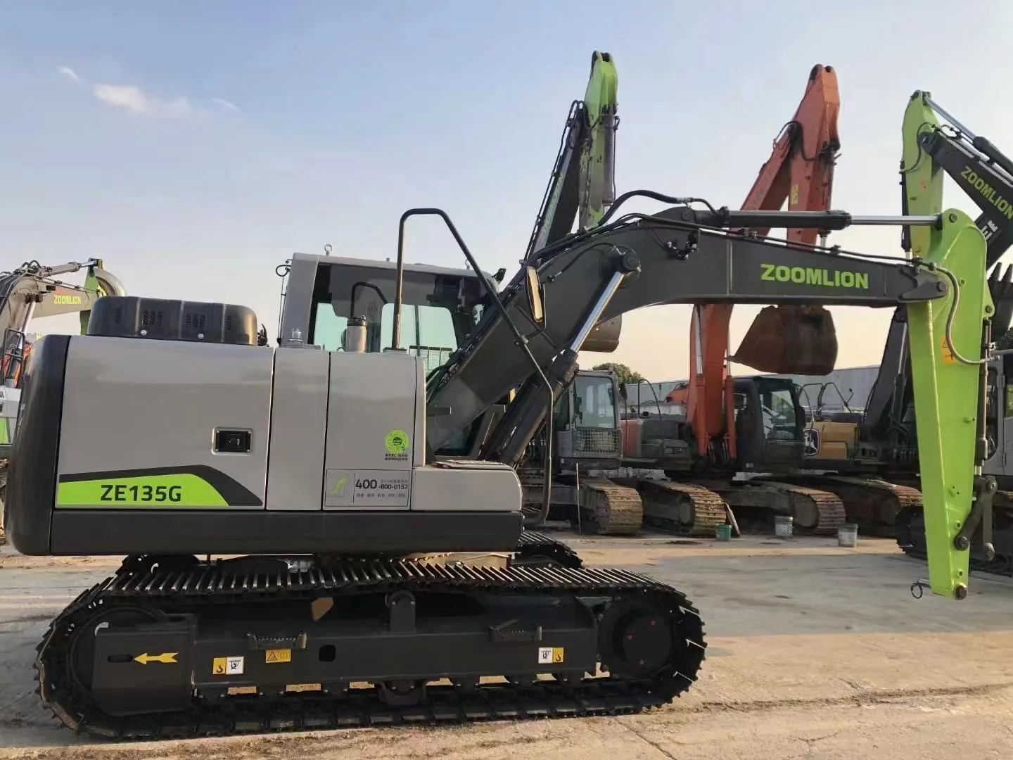 Zoomlion ZE135G 13.5 Ton Ekskavatör, 1 Yıl Garanti, Yeşil Renk