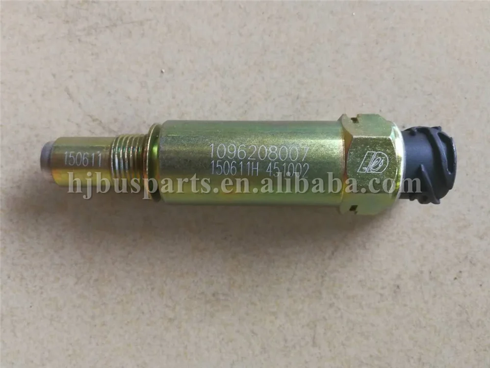 1096208007-303 Electrical Speed Odometer Sensor Golden Dragon  Higer Bus Odometer Sensor