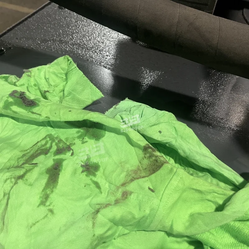 Grade A Cotton Fabric Scraps Recycling Textile Waste Rags Dark Color Mixed T Shirt Rags Shop Wiping Rags for Cleaning