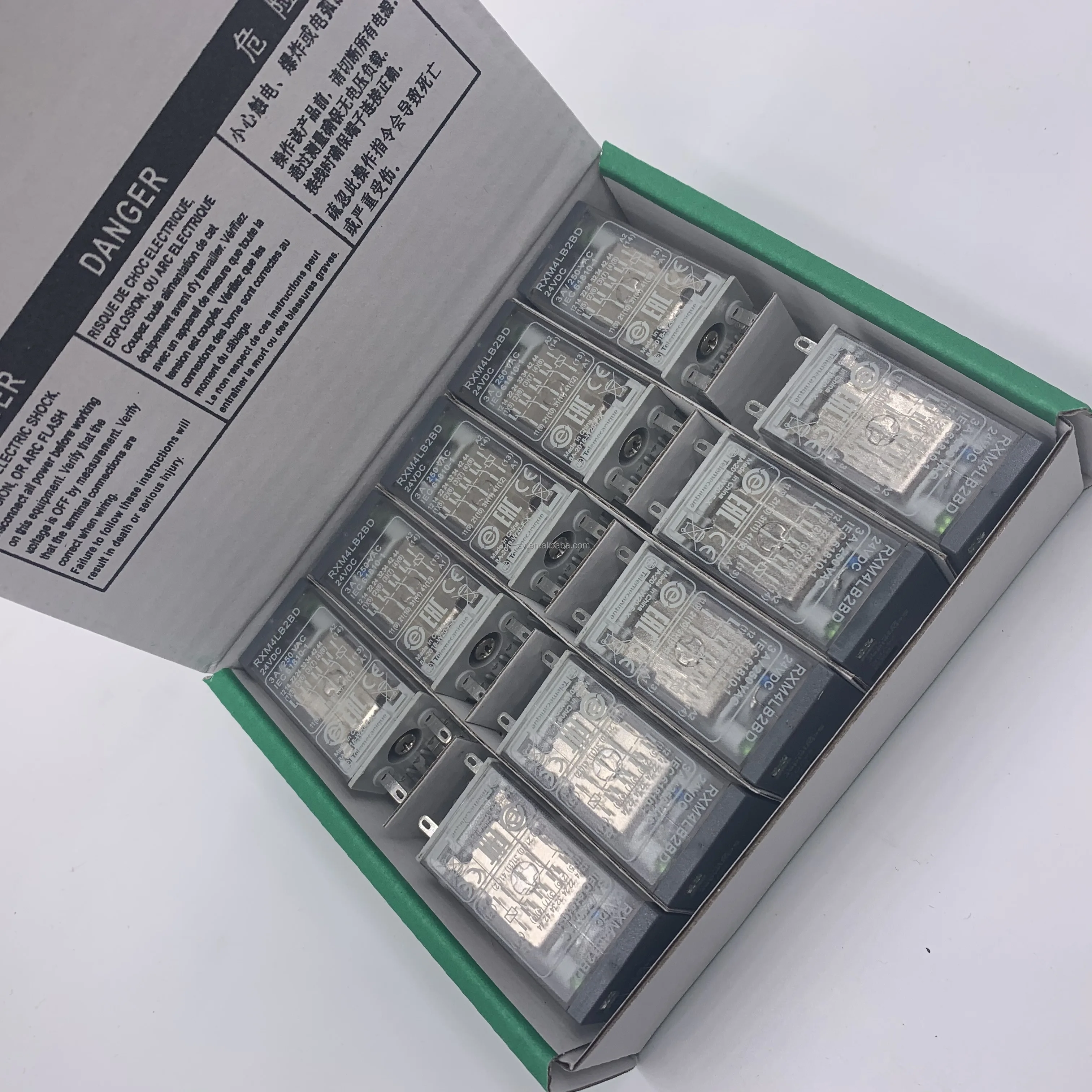 RXM4AB2JD-7.jpg