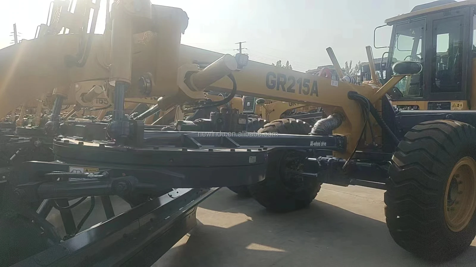 China Best Price Motor Grader 215Hp Full Hydraulic Whole Wheel Drive  Motor Grader GR215A Road Grader
