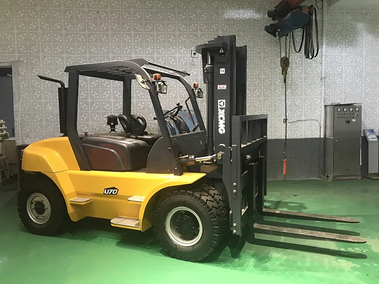 Вилочный погрузчик xcmg xcb pw100. Китайские погрузчики вилочные 10 тонн. XCMG forklift. Погрузчик 5 тонн. Погрузчик новый 2,5 тонны.