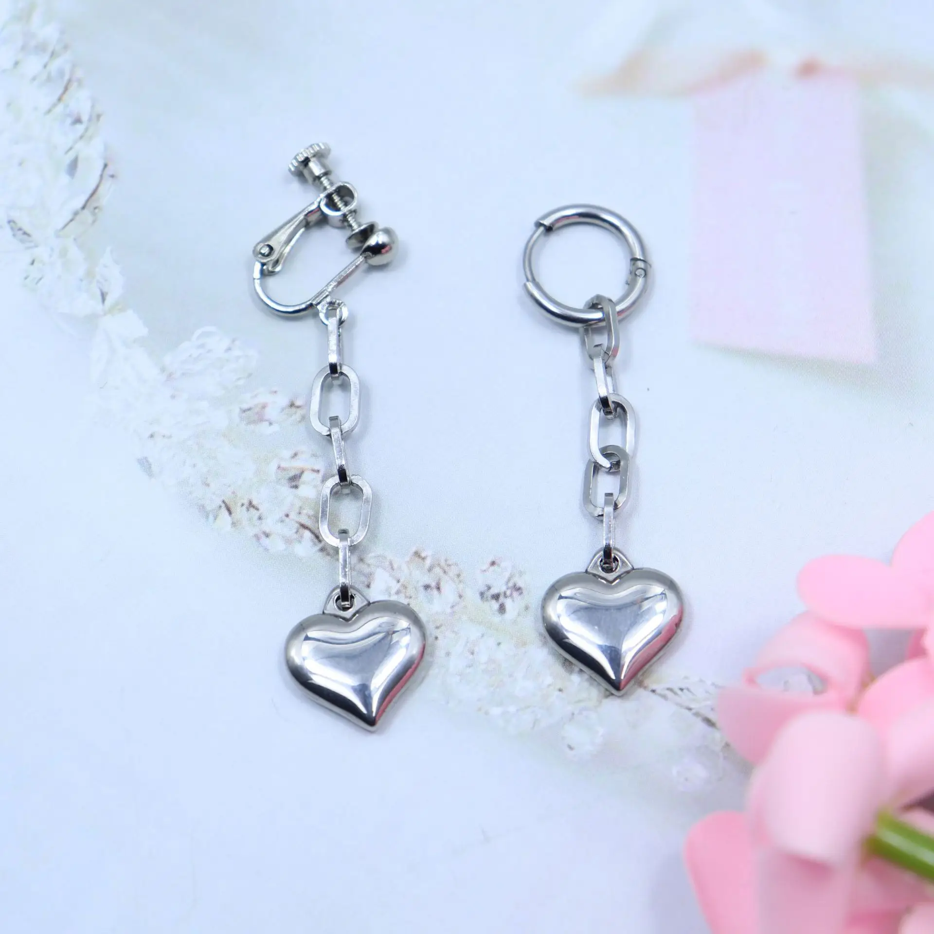 2 Designs Death Note Stainless Steel Heart Earring Ryuk Same Style Anime Stainless Steel Jewelry Earrings for Men Women
