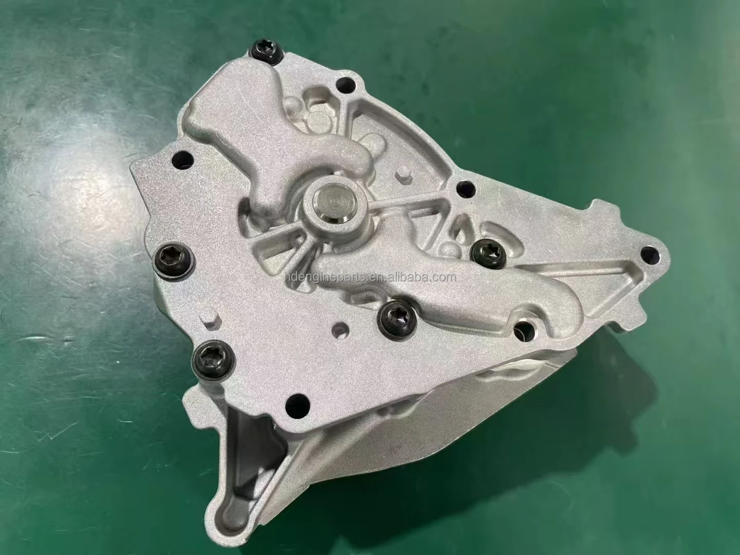 Top Quality Auto Engine Part Oil Pump for BMW N20 2.0T