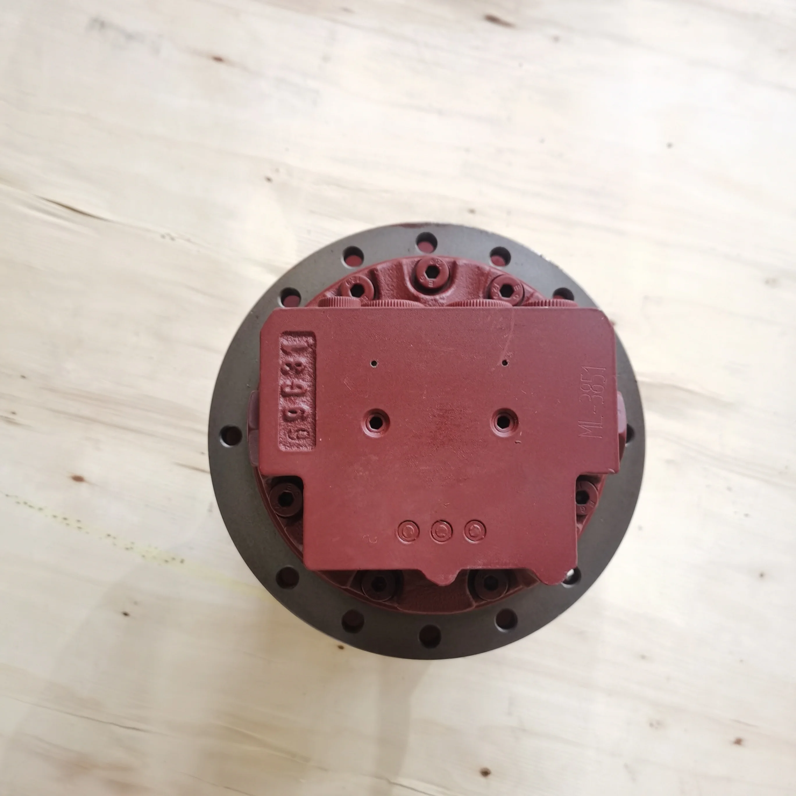 Pel Job EB 150 Final Drive Travel Motor Travel Device Very Good High Red Per Job EB150