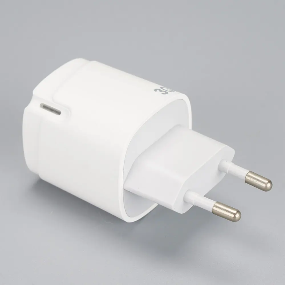 EU/Europe Plug 1 USB Type-C White With Indicating Light Travel/Wall charger 110V-230V 2032