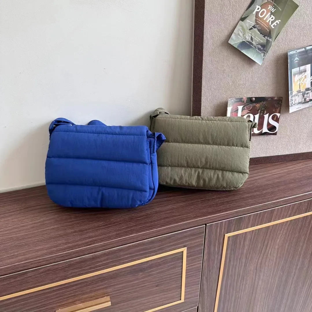 Luxury Women's Designer Handbags Nylon Flip Cover Cloth Light Puffy Square Puffer Zip Crossbody Shoulder Bag Fashionable Bag
