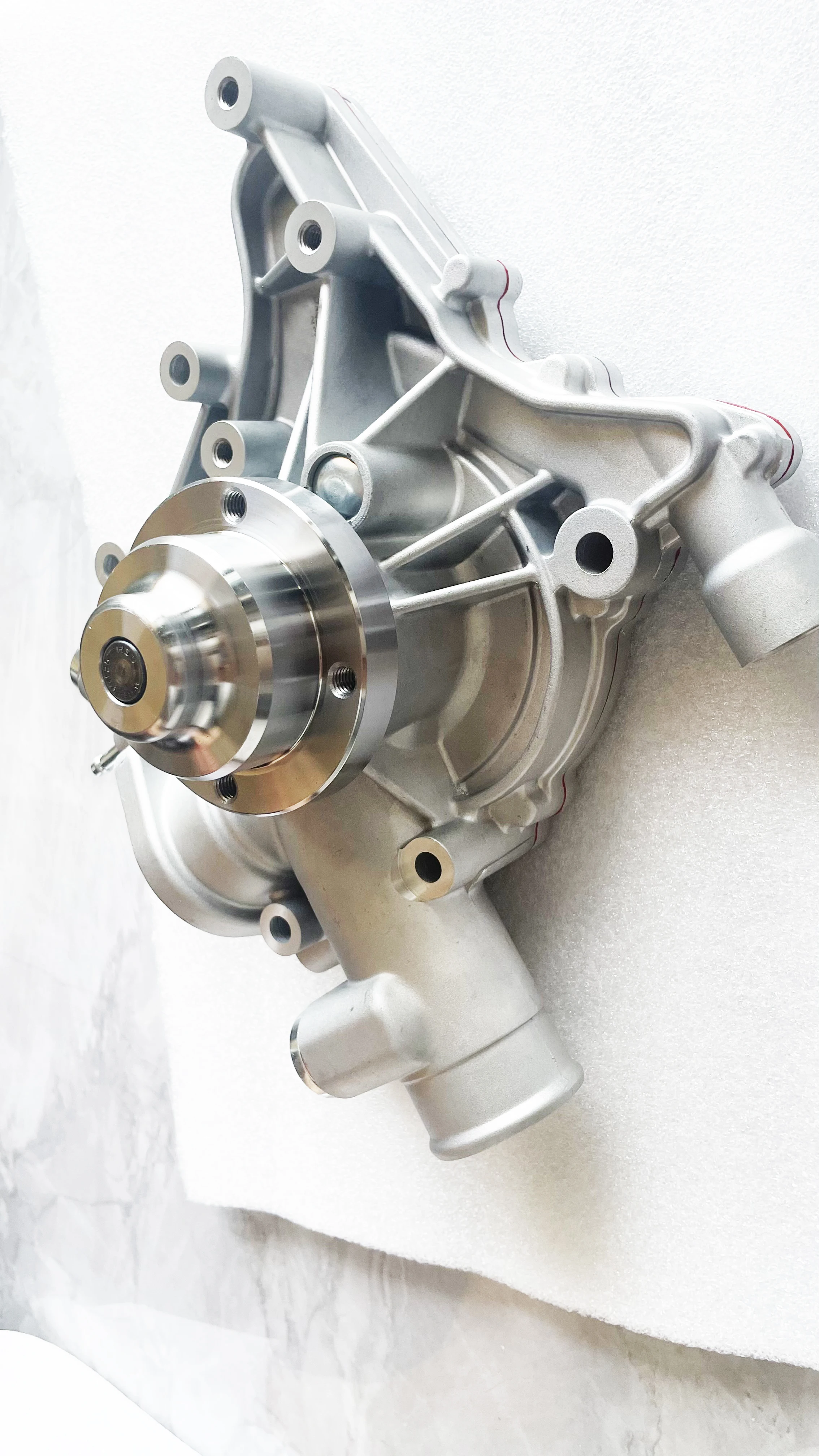 High Quality Deutz TD2.9 Water Pump 04162753 - Reliable