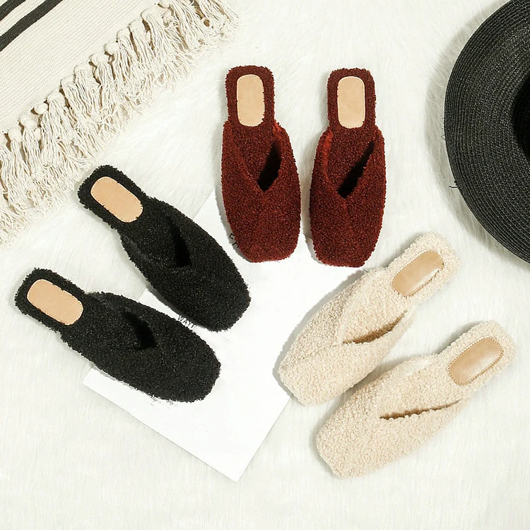 2020 Vegan Ladies Luxurious New Arrival Fashion Winter Warm Furry Outdoor Shearling Lamb Wool Curly Teddy Fur House Slippers