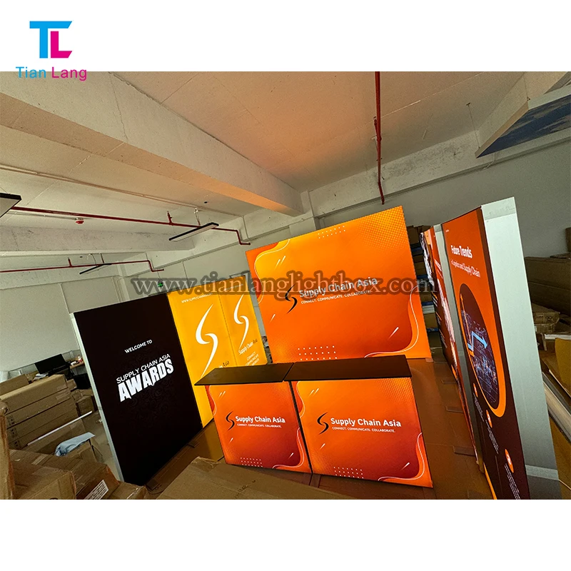 Експозиционно осветление с LED и стая за косметика Фонови стойки на поръчка Гореща продажба Maquillage Търговска стойка Световна кутия