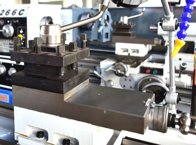 Cs6266 Manual Lathe Machine Conventional Parallel Turning Lathe Machine Universal Horizontal With Bed Width 390 Mm
