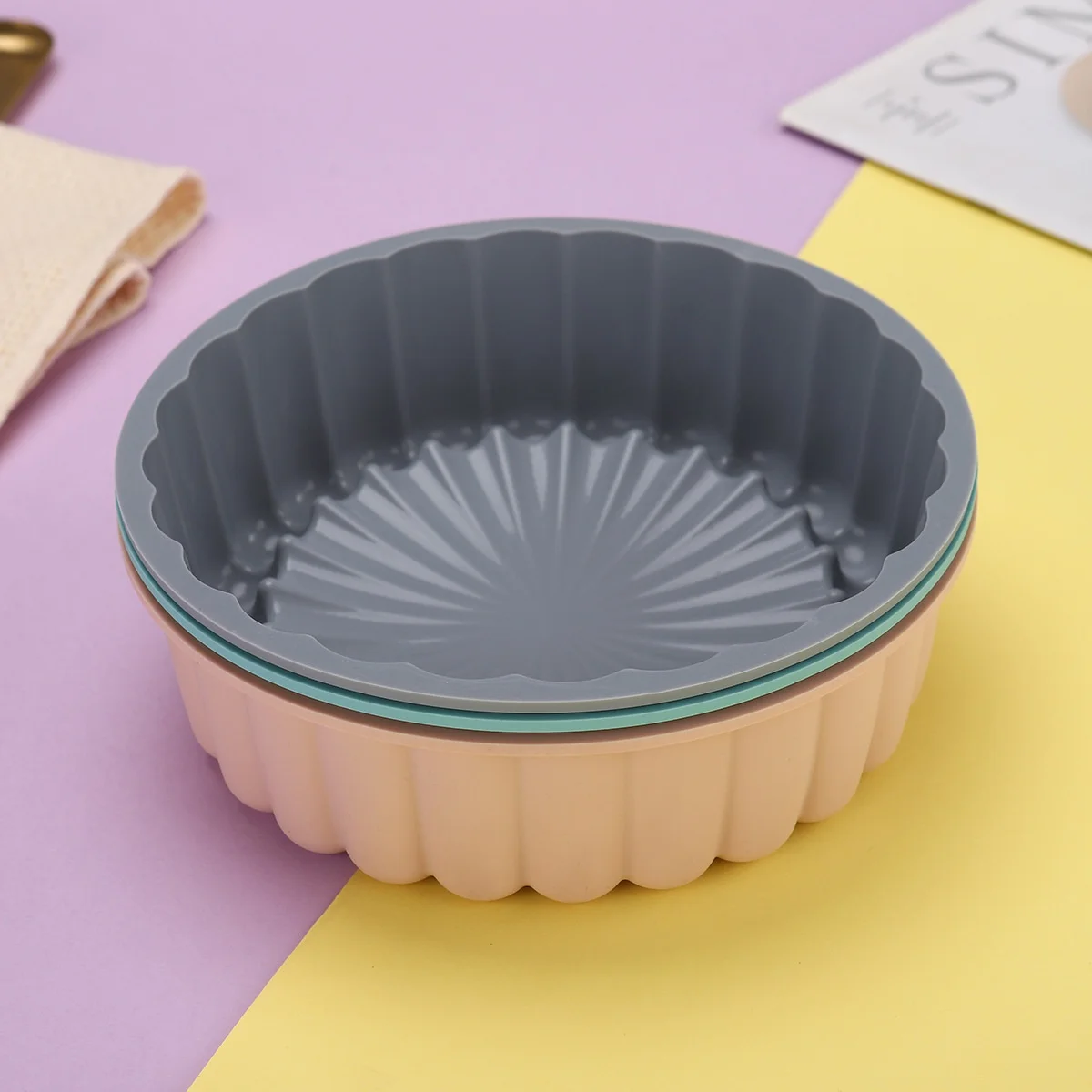 High-Temperature Resistance Home Lace Design Circular Silicone Cake Mold Easy Demold Baking Tool details