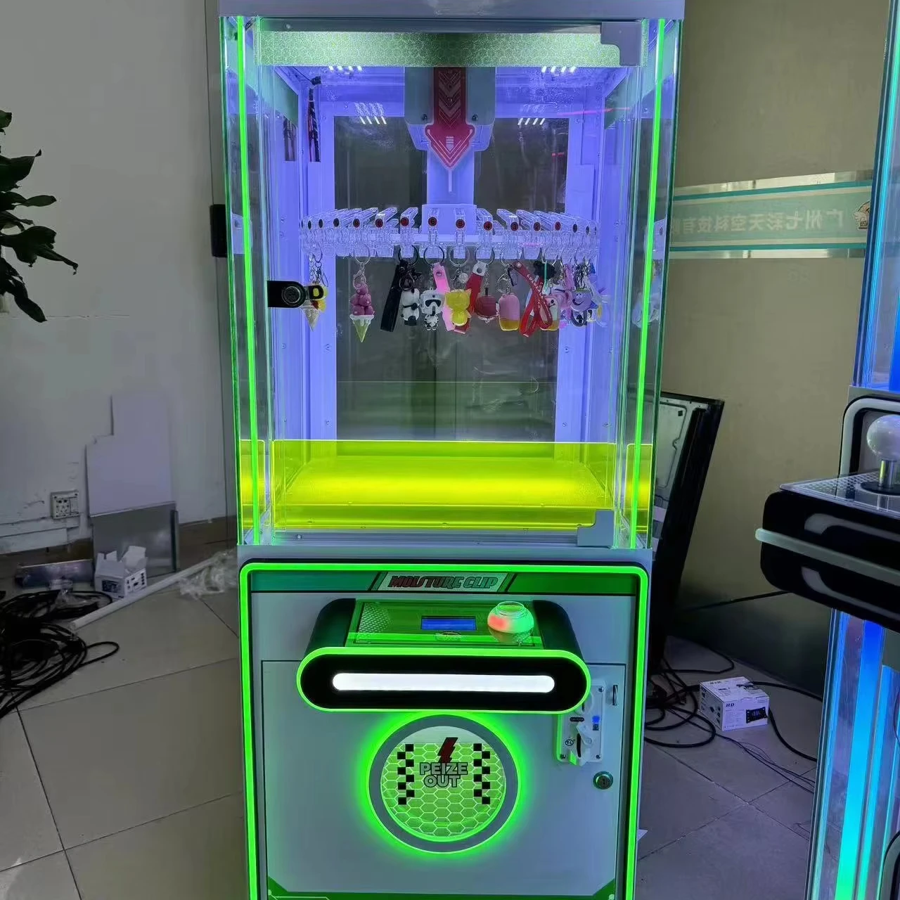 Drop Prize Game Machines Toy Prize Gamemachines Clip Machines with 40 Clip Catch Coin Operated Bill Acceptor