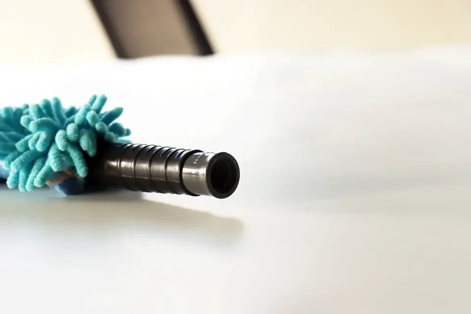 Высокий потолочный гибкий шениль Flex-and-Stay Duster со съемной тканью из микрофибры и выдвижным стержнем