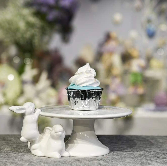 Wholesale Porcelain Rabbit Cake Stand for Party Dessert Display