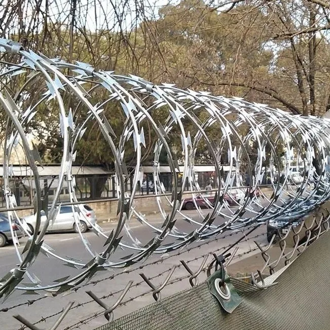 China Factory High Quality Hot Dipped Galvanized Razor Wire Razor Barbed Razor Wire Fence For Sale