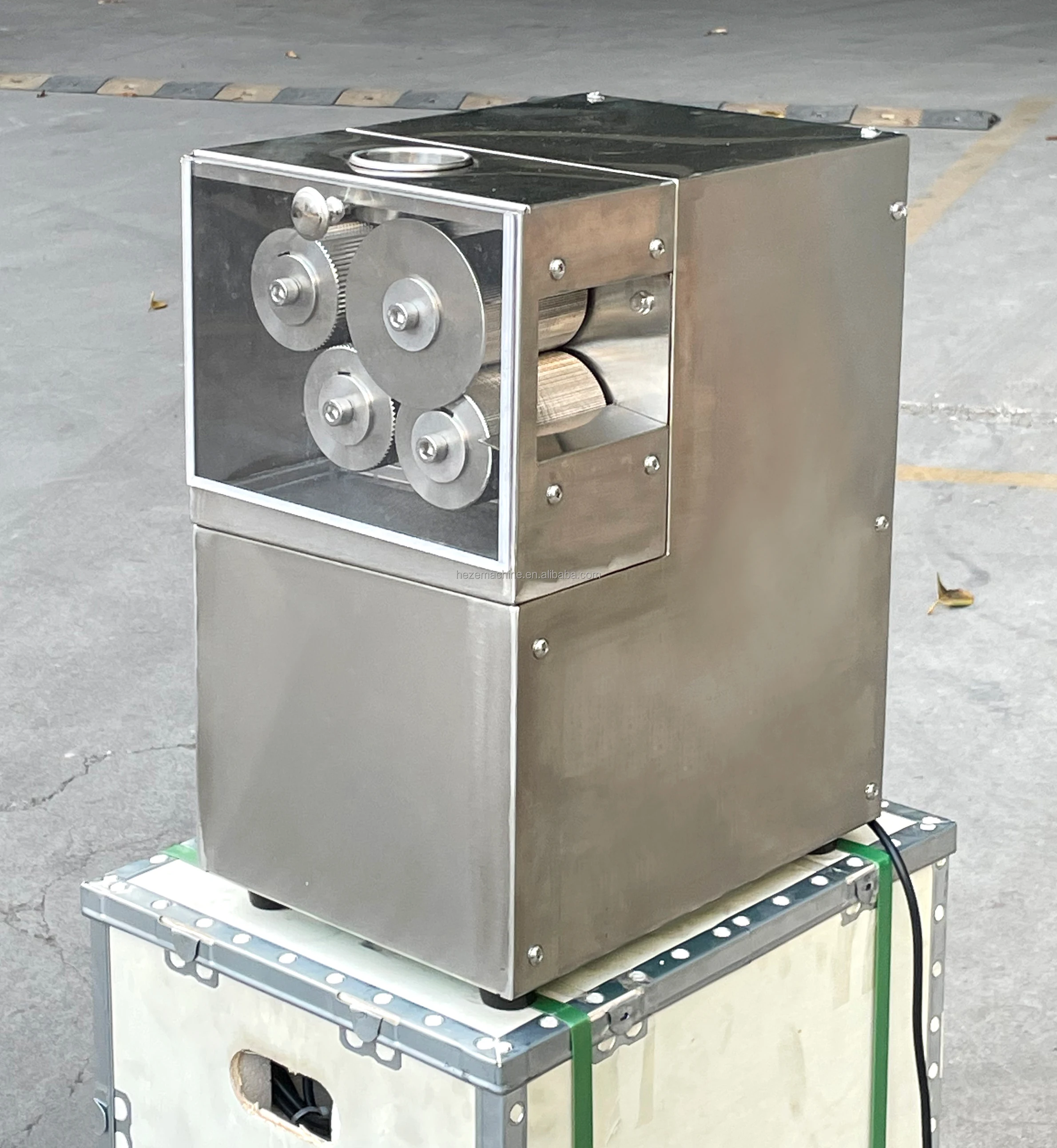 Sugarcane Crusher Ganna Juice Machine Automatic Sugarcane Crusher