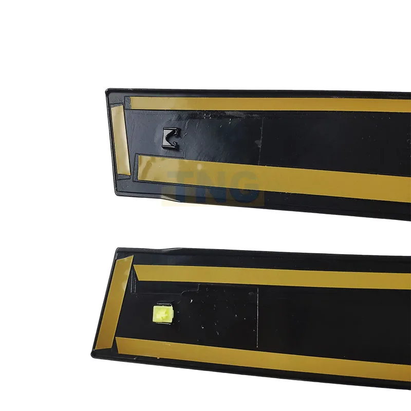 Auto Spare Parts Front Left Window Back Pillar Garnish 75755-02100