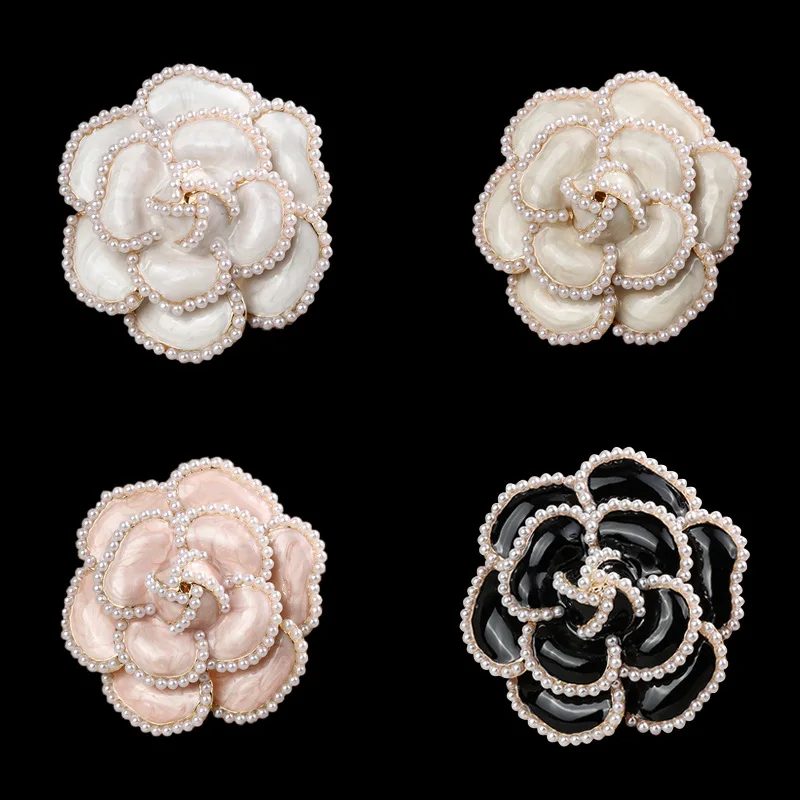 CHANEL Costume Jewelry Brooches & Corsages