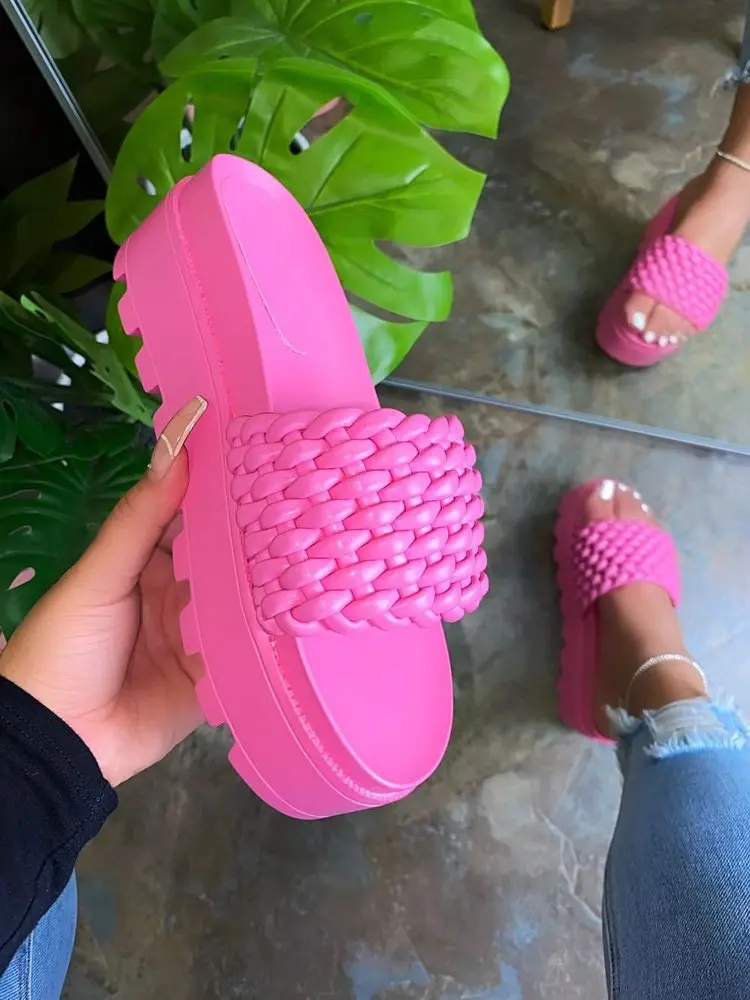 retro slippers