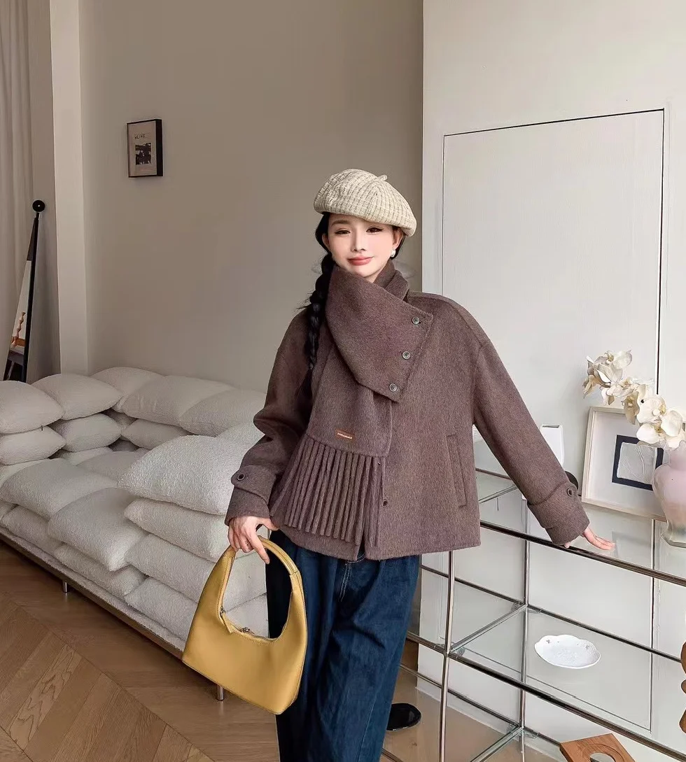 Luxurious Handcrafted Women's Double-Sided Wool Coat Custom-Made Winter Jacket Single-Button Design Fur Scarf