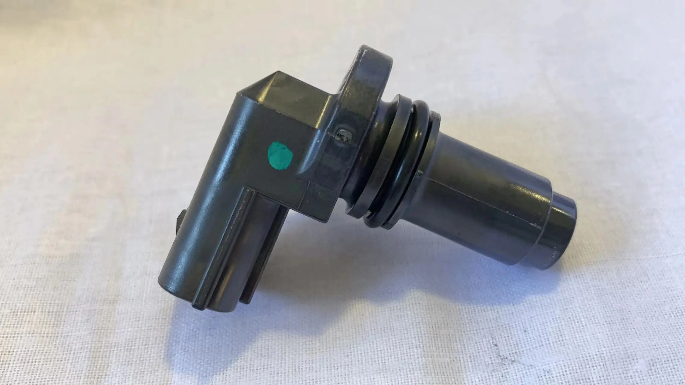thumbnail image 2 of 2-Pack Camshaft Position Sensor For Chevy Aveo5 LT Hatchback – Autodayplus OE Spec 2 of 6