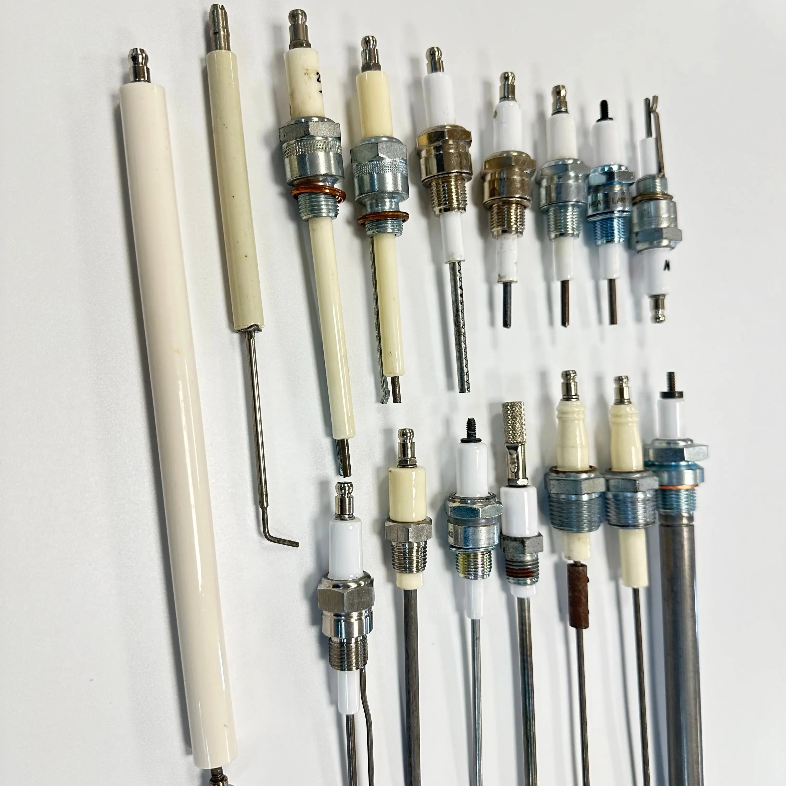 Custom Spark Plug Ceram IIgnition Electrode for Industry
