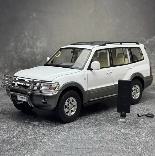 YC MODEL 1:18 Mitsubishi Pajero V73 Diecast Car Collection