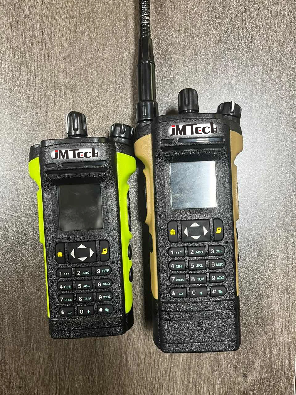 デュアルバンド無線APX8000 IP67防水12Wロングトークレンジ双方向無線