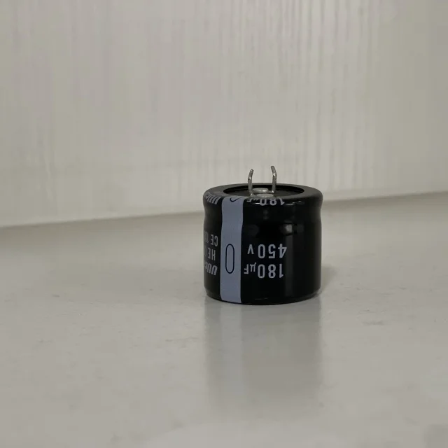 Factory Direct Low Leakage Aluminum Electrolytic Capacitors 450V180UF for TVs