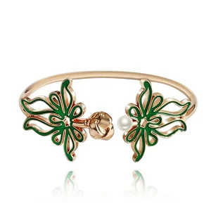 Manufacture Fashion Design Jewelry Bracelet Bowknot Custom Natural Pearl Bangle Gold Plated Jewelry