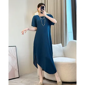 2026 Summer New Women's Elegant Casual Style Dress Seaside Holiday Irregular Long Short-Sleeved Woven Pattern Mother Fashion