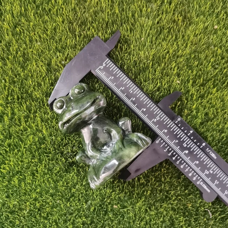 New Arrived Crystals Carving Craft Xiuyu Cute Frog Xiuyan Jade 6cm Frog Ornaments