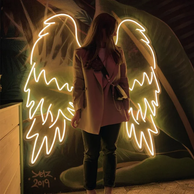 Drop Shipping Custom Flexible Transparent Acrylic Angel Wings Neon Lights Wall Hanging Decoration LED Neon Signs