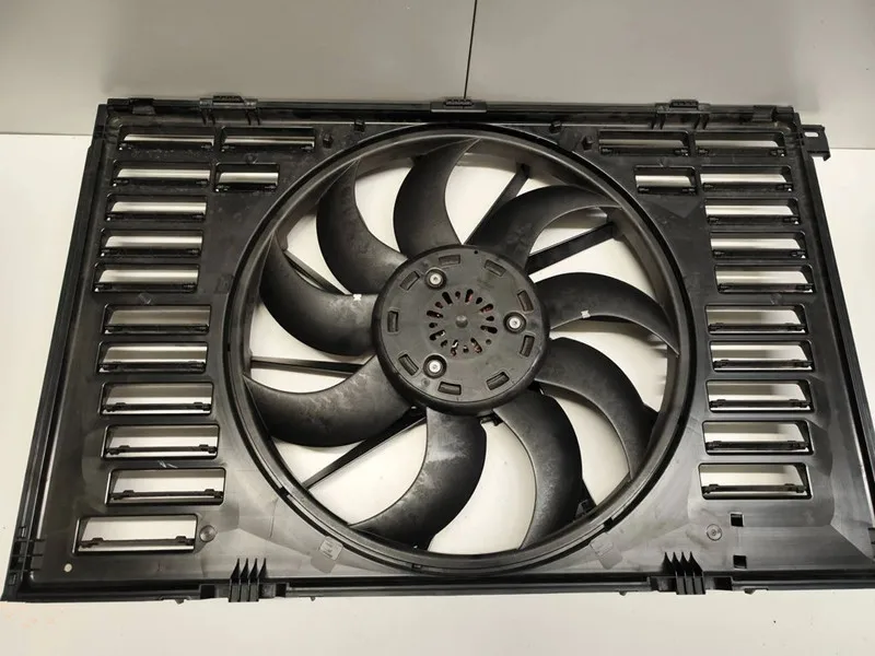 971959861Cポルシェパナメーラ用カーエンジンラジエーター冷却ファン