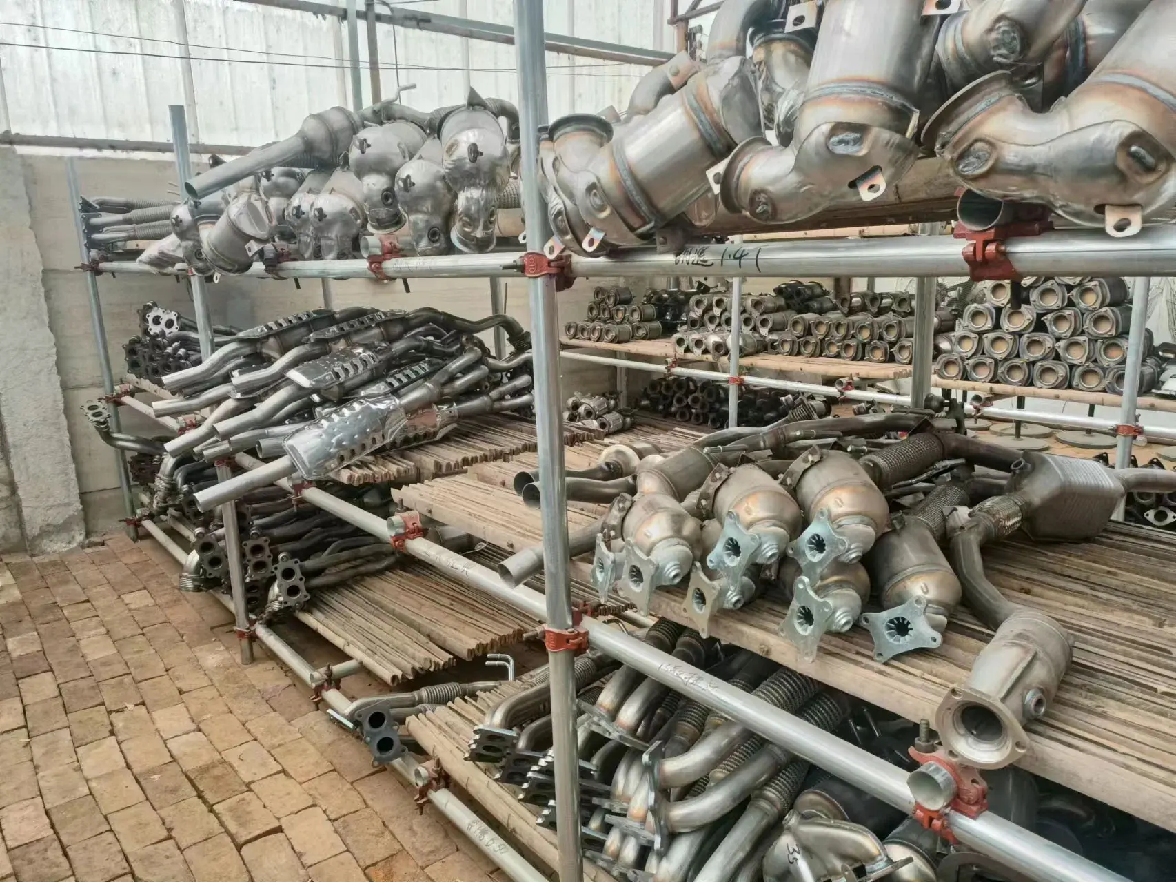 24 Years Hot Product Factory Sells High Quality New Modern Threeway