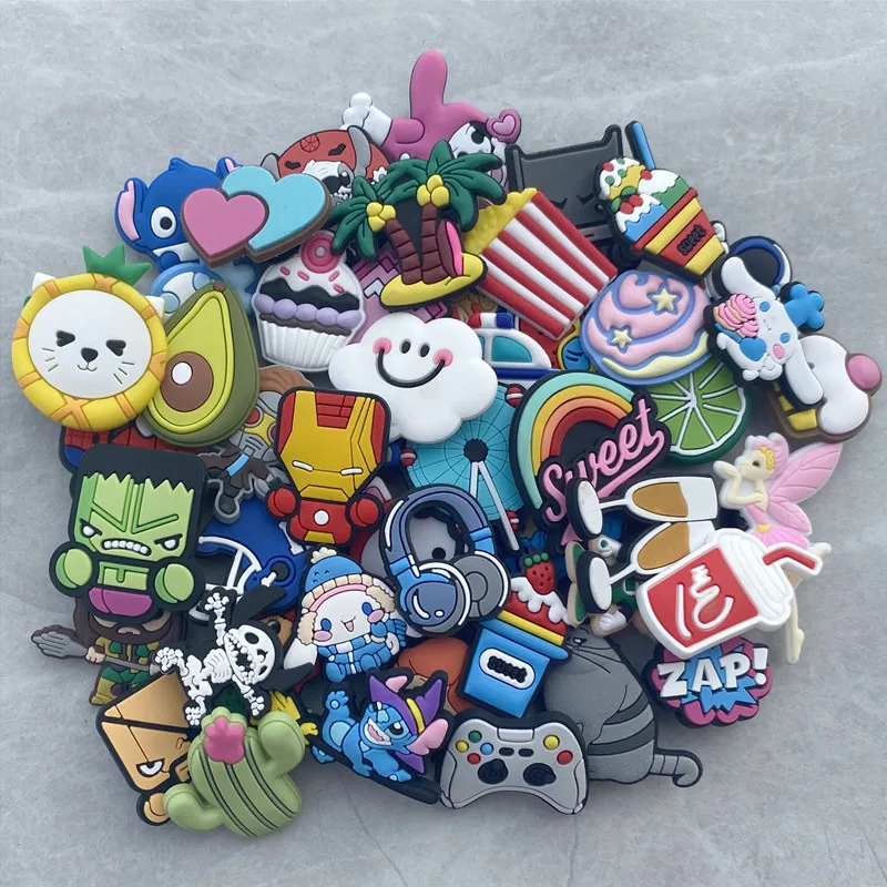 2023 Wholesale Croc Charms Shoe Buckle Designer Custom Pvc Random Mixed Shoe Flower 50 Sets