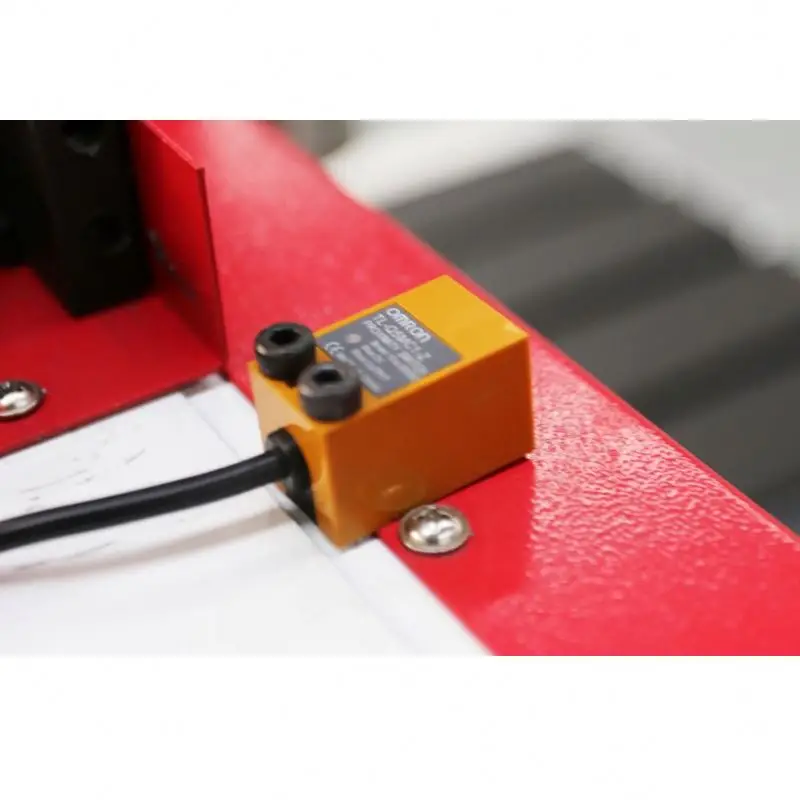 Ready to Ship 220V Single Phase or Custom Made Machine Working Voltage Mini Milling Machine Cnc With Tool Changer Wegstr