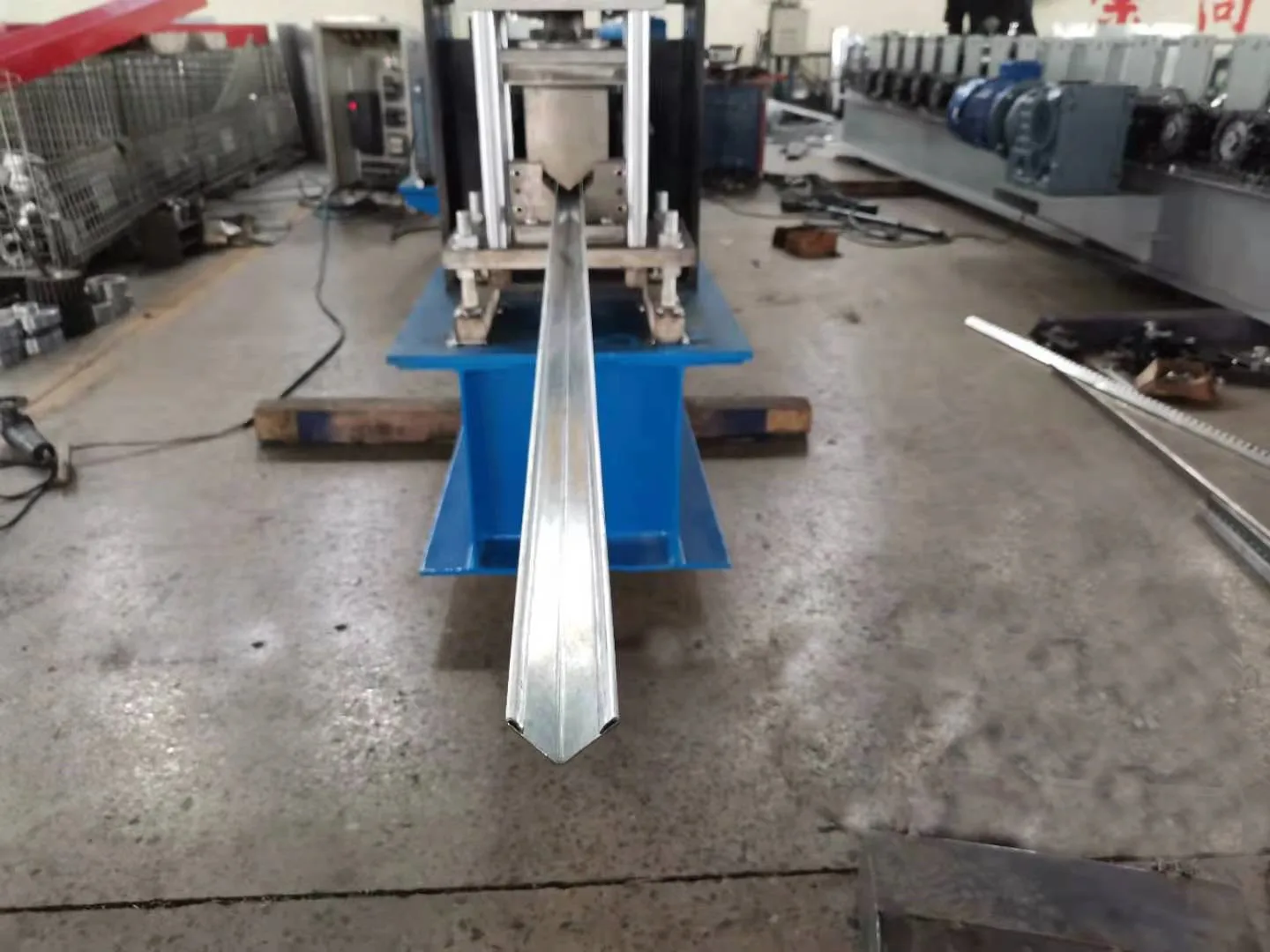 Slotted Wall Angle Roll Forming Machine Light Steel Keel Gypsum Board L Shape Corner Bead Making Machine