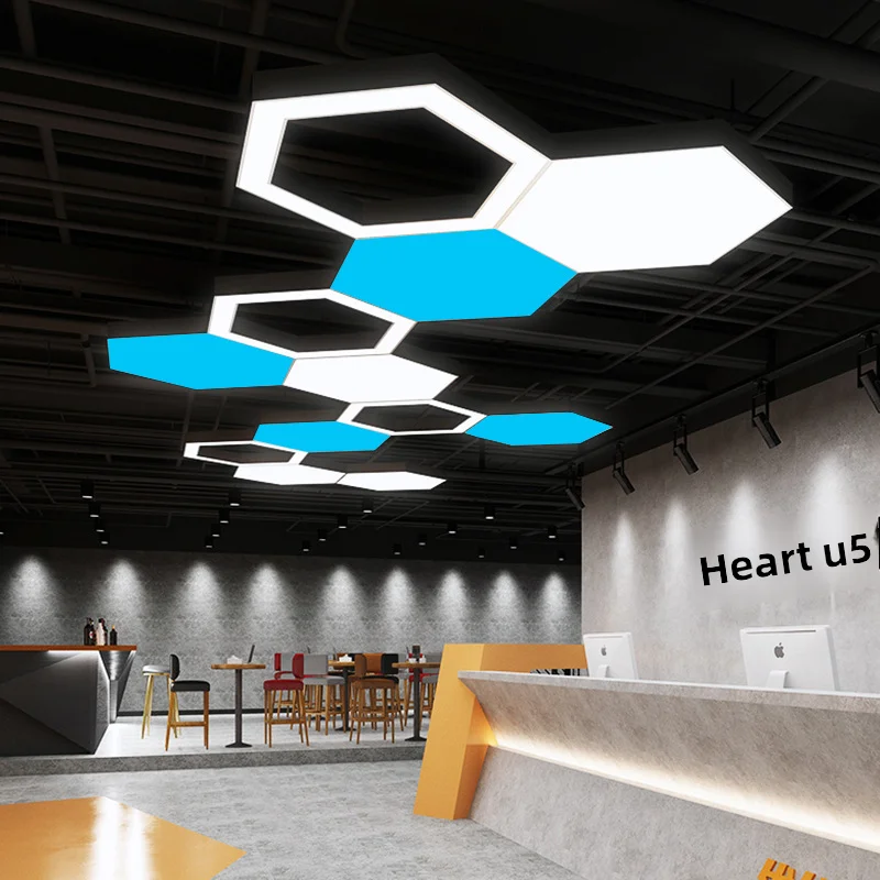 Tavandan Asılan Basit Tasarım Siyah Beyaz Altıgen LED Salyangoz Işık Restoran Kafe Bakkal Dükkanı için