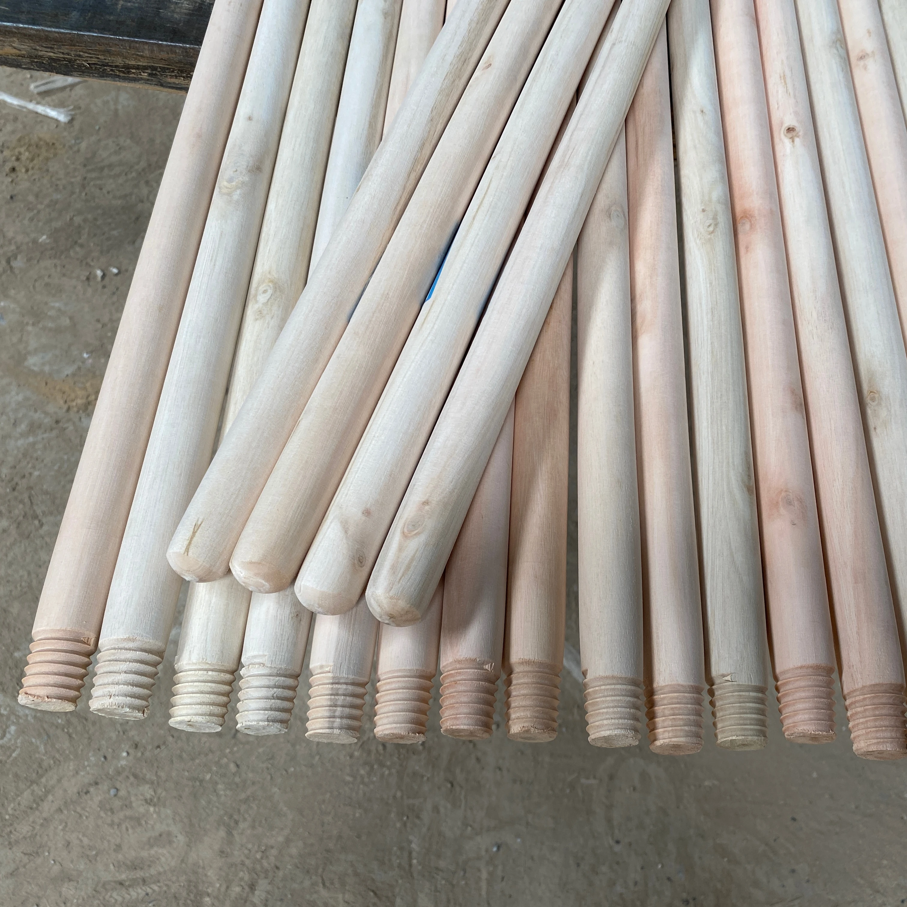 Polished 2 Times 120/150/180 cm Natural Plain Wood Broom Stick Set with Dustpan Machine-Made Wooden Broom Handles for Home Use